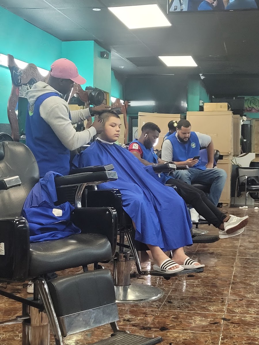 Kontrol Barber Shop - photo 10