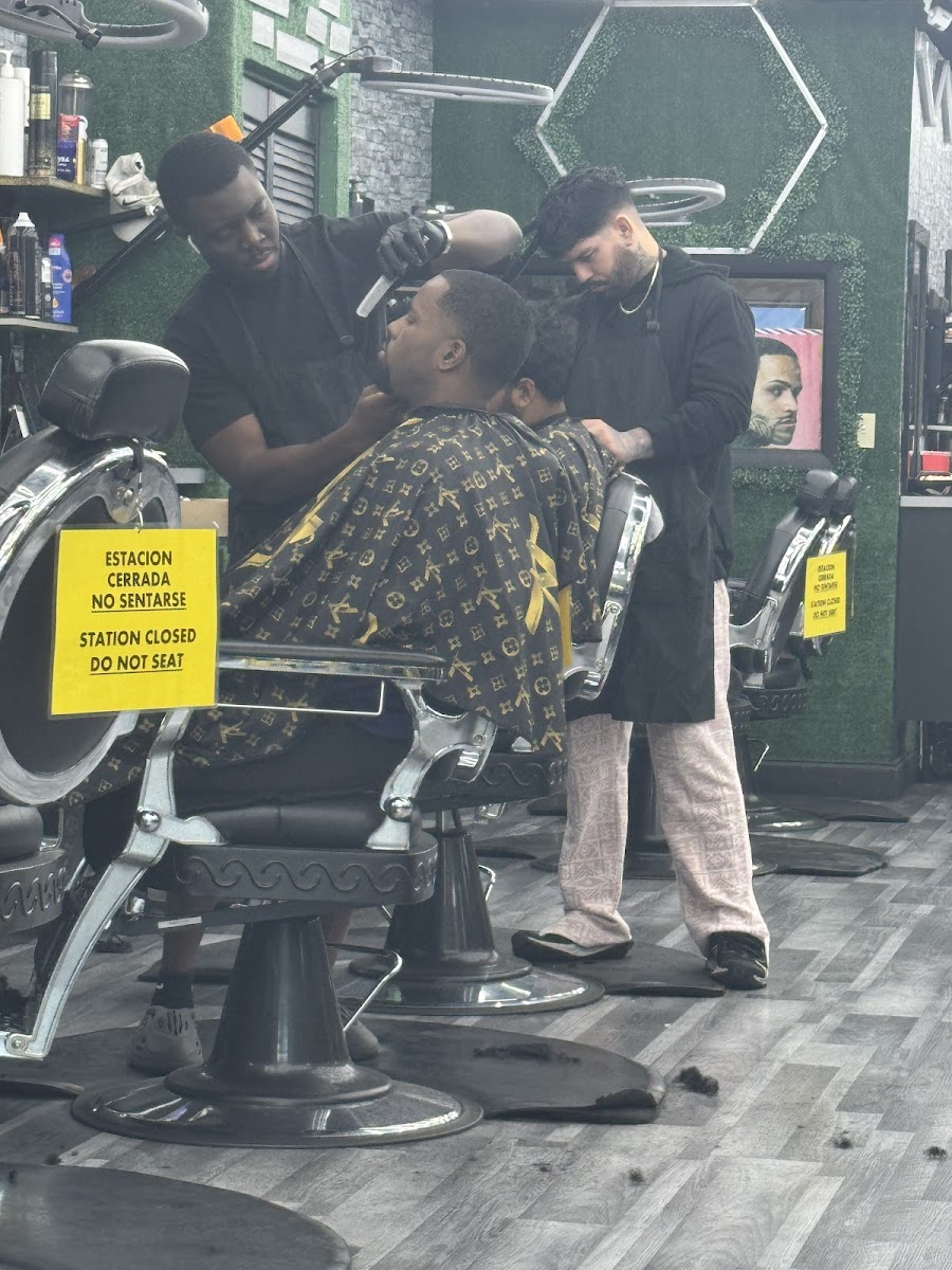 Kontrol Barber Shop - photo 2
